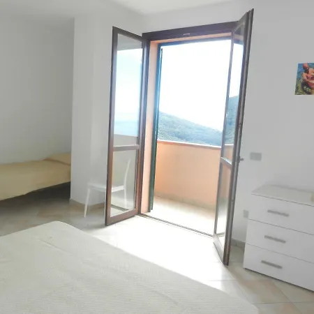 Castello 9 アパート Giglio Castello