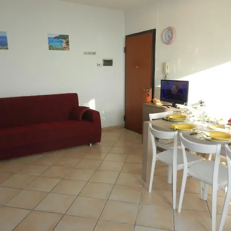 Castello 9 Apartment *