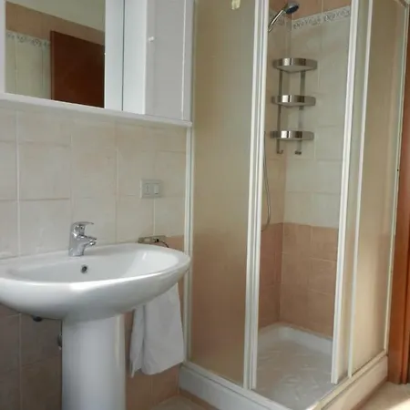 Castello 9 * Giglio Castello